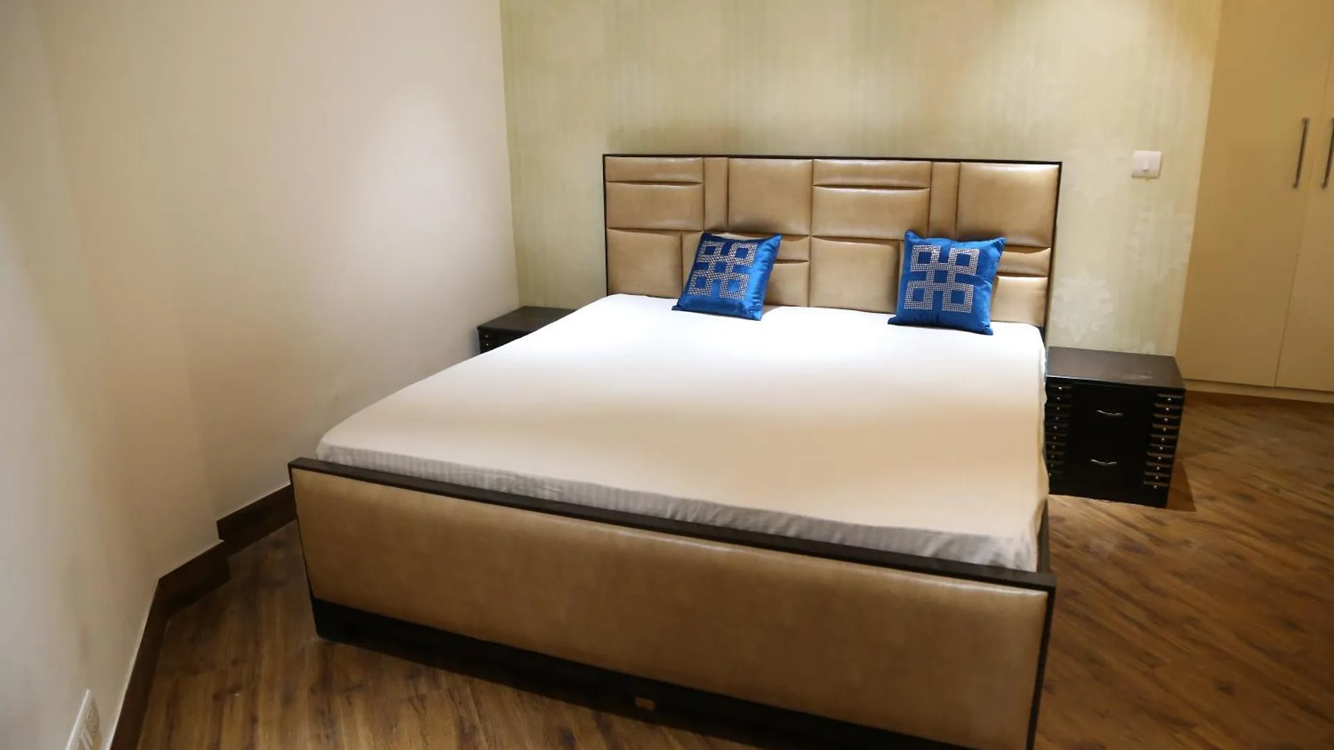 Avanti Tenantry-Luxurious Service Apartments New Delhi 0*,