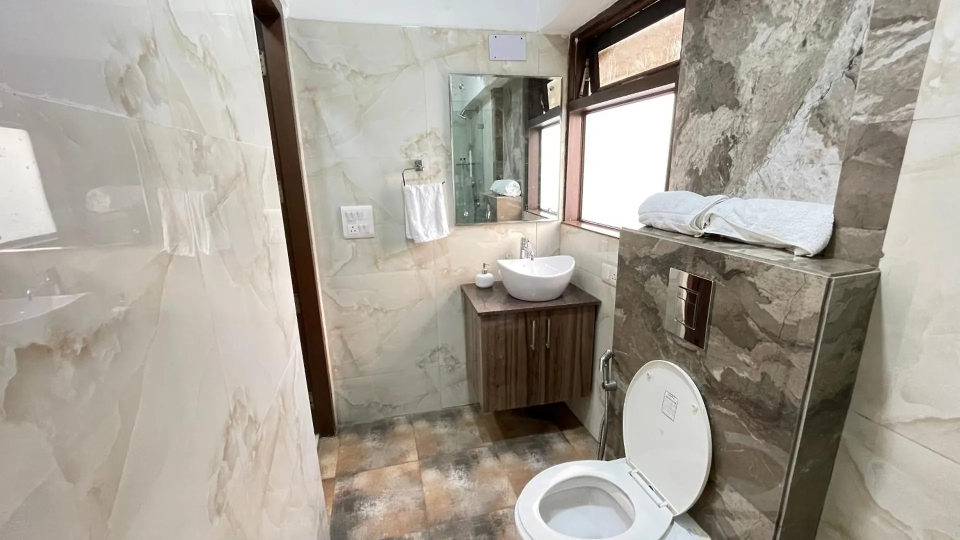 Avanti Tenantry-Luxurious Service Apartments New Delhi India